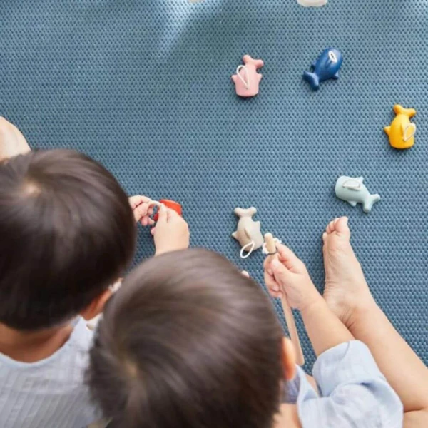PLAN TOYS ΞΥΛΙΝΟ ΠΑΙΧΝΙΔΙ ΨΑΡΕΜΑ