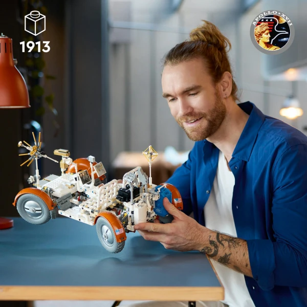 LEGO® TECHNIC ΣΕΛΗΝΙΑΚΟ ΌΧΗΜΑ ΠΕΡΙΠΛΑΝΗΣΗΣ NASA APOLLO - LRV