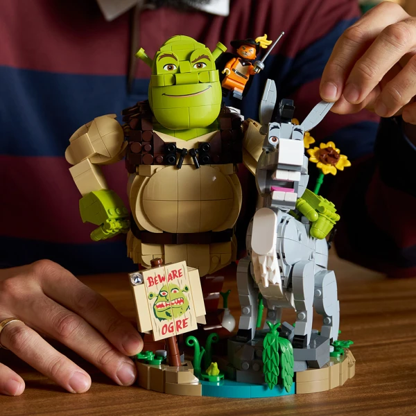 LEGO® SHREK SHREK DONKEY & PUSS IN BOOTS