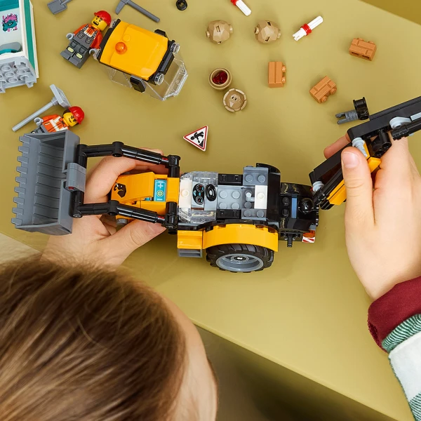 LEGO® CITY GREAT VEHICLES ΚΙΤΡΙΝΟΣ ΕΚΣΚΑΦΕΑΣ-ΦΟΡΤΩΤΗΣ