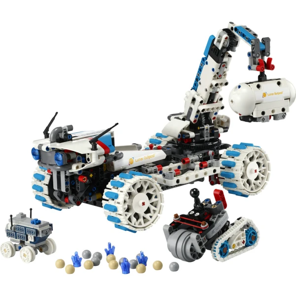 LEGO® TECHNIC™ LUNAR OUTPOST® MOON ROVER SPACE VEHICLE