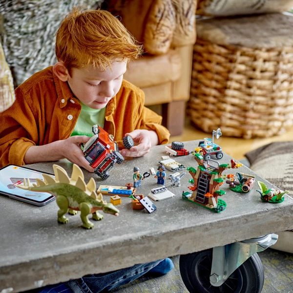 LEGO® JURASSIC WORLD DINOSAUR MISSIONS STEGOSAURUS DISCOVERY