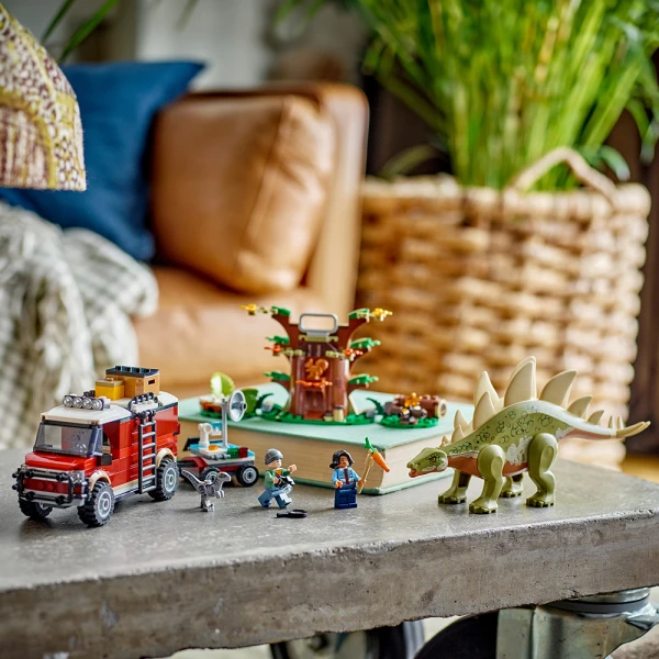 LEGO® JURASSIC WORLD DINOSAUR MISSIONS STEGOSAURUS DISCOVERY