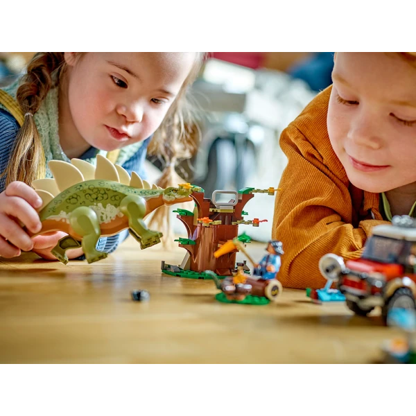 LEGO® JURASSIC WORLD DINOSAUR MISSIONS STEGOSAURUS DISCOVERY