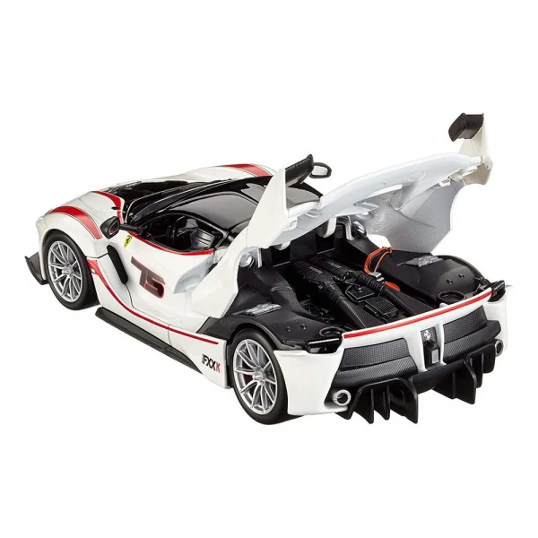 BBURAGO 1:24 RACE FERRARI FXX-K N.75 WHITE