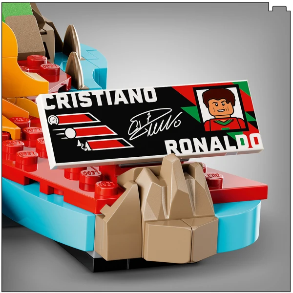 LEGO® EDITIONS CRISTIANO RONALDO ΟΙ ΚΑΛΥΤΕΡΕΣ ΠΟΔΟΣΦΑΙΡΙΚΕΣ ΣΤΙΓΜΕΣ