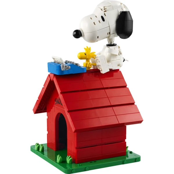 LEGO® IDEAS PEANUTS ΤΟ ΣΚΥΛΟΣΠΙΤΟ ΤΟΥ ΣΝΟΥΠΙ
