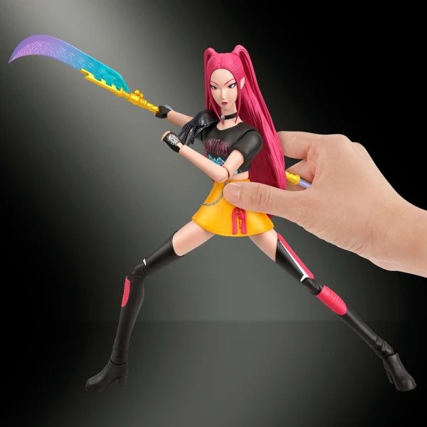 K-POP FIGURE 15cm WITH EXPRESSIONS & ACCESSORIES - MIRA