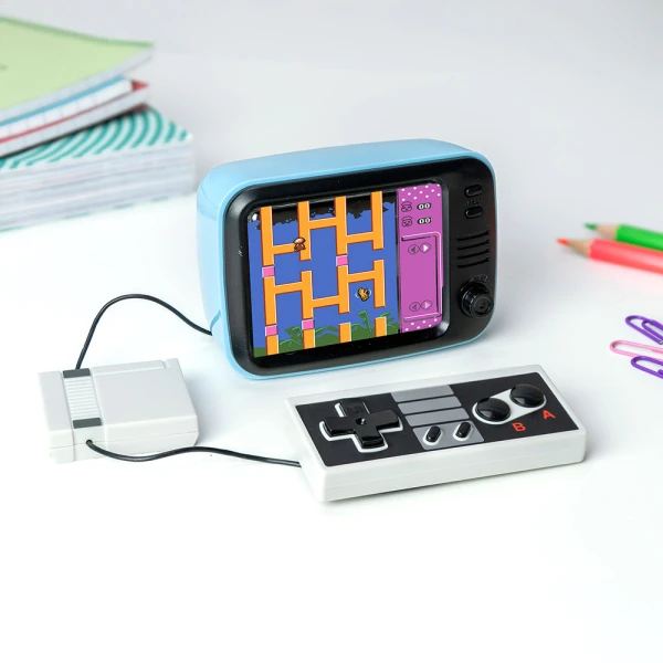 THE SOURCE RETRO TV GAMES SYSTEM PLUG & PLAY CONSOLE WITH 200 GAMES