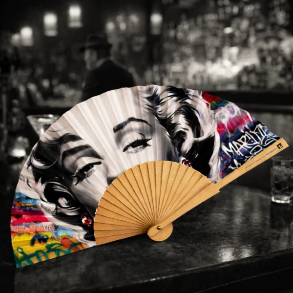 WOODEN FAN 23cm. - MARILYN BLACK & WHITE