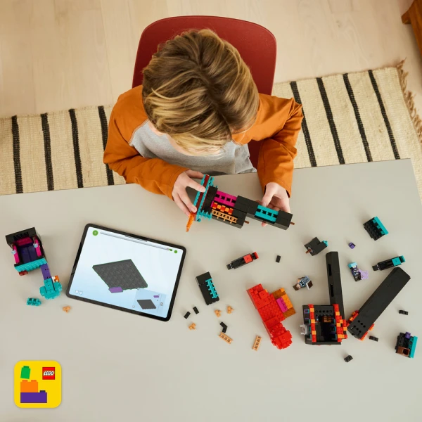 LEGO® MINECRAFT® Ο ΠΥΡΓΟΣ-ΑΝΘΡΩΠΟΣ ΤΟΥ ΤΕΛΕΙΩΤΗ