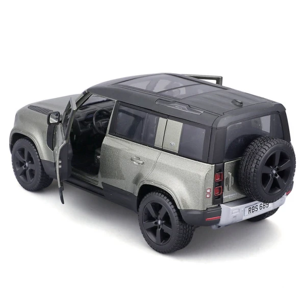 BBURAGO 1:24 2022 LAND ROVER DEFENDER 110 GREEN