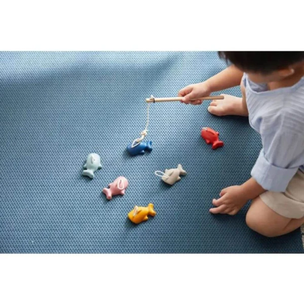 PLAN TOYS ΞΥΛΙΝΟ ΠΑΙΧΝΙΔΙ ΨΑΡΕΜΑ