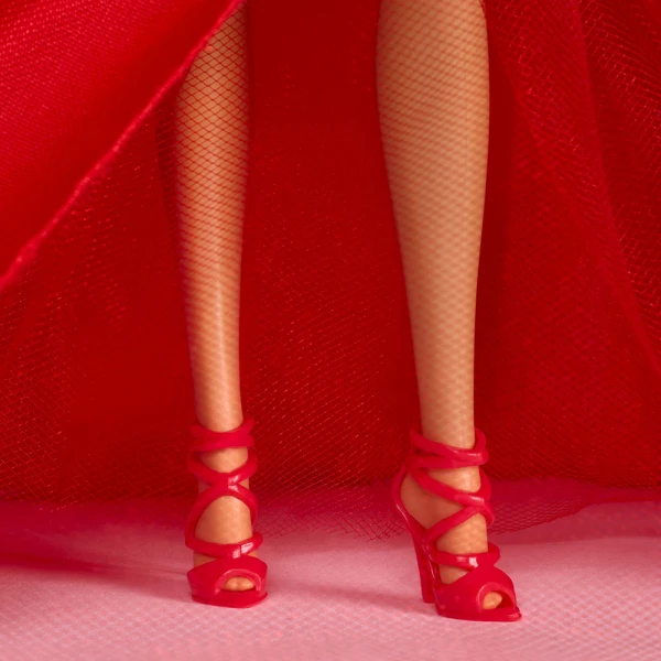 ΣΥΛΛΕΚΤΙΚΗ ΚΟΥΚΛΑ BARBIE HOLIDAY 2026 ΜΕΛΑΧΡΙΝΗ
